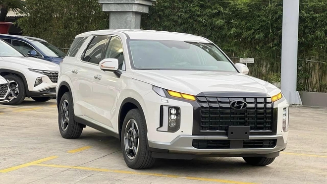 Giảm 120 triệu tại đại lý, giá bán của Hyundai Palisade còn thấp hơn cả 'đàn em' Santa Fe hybrid- Ảnh 6.