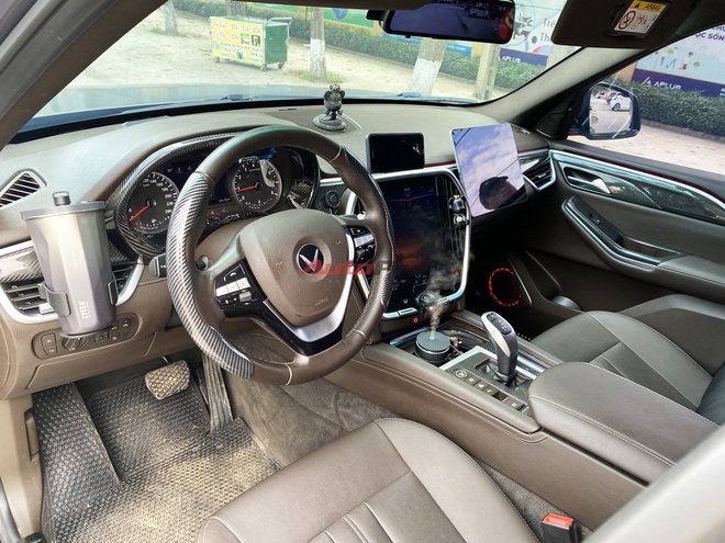 9x Nghệ An chi hơn 400 triệu độ VinFast Lux SA2.0 chỉ để đi cafe: Remap nâng công suất 22%, thay hết 2 bộ mâm và nhiều chi tiết đáng chú ý- Ảnh 13. 9x Nghệ An chi hơn 400 triệu độ VinFast Lux SA2.0 chỉ để đi cafe: Remap nâng công suất 22%, thay hết 2 bộ mâm và nhiều chi tiết đáng chú ý- Ảnh 13.