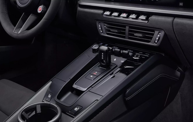 Porsche 911 2025 ra mắt: Lần đầu có bản hybrid, bỏ số sàn, bỏ hàng ghế sau- Ảnh 18. Porsche 911 2025 ra mắt: Lần đầu có bản hybrid, bỏ số sàn, bỏ hàng ghế sau- Ảnh 18.