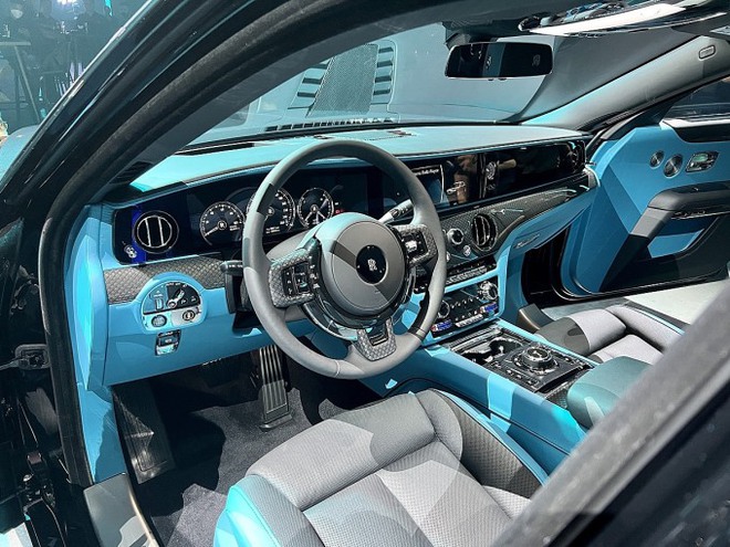 Hậu ăn chuối 'chill chill' trên Rolls-Royce Ghost giữa trận lũ lịch sử ở Dubai: TikToker người Việt mất hơn 4 tỷ để sửa, thừa đủ mua Porsche mới- Ảnh 7. Hậu ăn chuối 'chill chill' trên Rolls-Royce Ghost giữa trận lũ lịch sử ở Dubai: TikToker người Việt mất hơn 4 tỷ để sửa, thừa đủ mua Porsche mới- Ảnh 7.