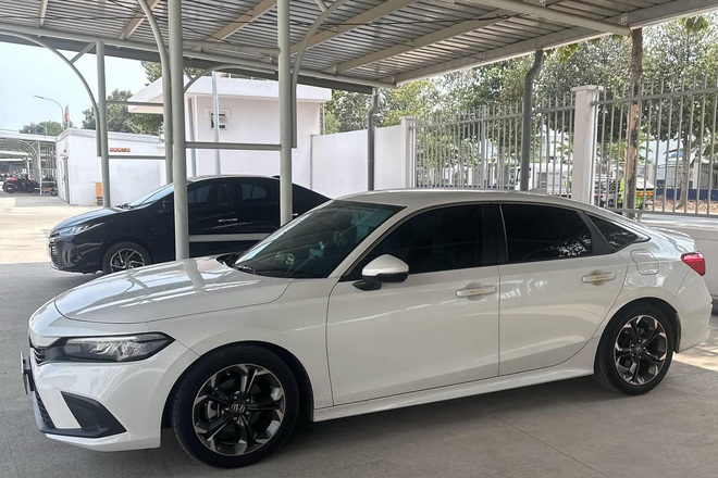 Dùng Honda Civic 2 năm thay thước lái 3 lần, chủ xe tại Đồng Nai chia sẻ: 'Chắc bán mua xe đạp cho đỡ phải sửa'- Ảnh 2. Dùng Honda Civic 2 năm thay thước lái 3 lần, chủ xe tại Đồng Nai chia sẻ: 'Chắc bán mua xe đạp cho đỡ phải sửa'- Ảnh 2.