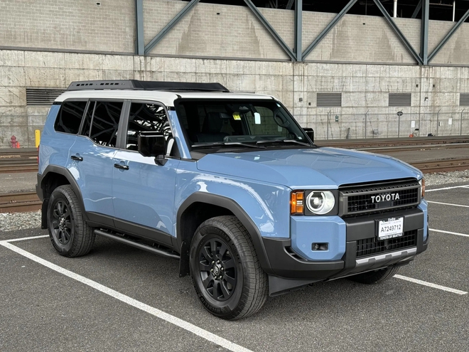 Toyota Land Cruiser Prado 2024 xuất hiện ở Đà Nẵng: Không phải nhập chính hãng, cộng đồng xe Việt Nam thêm 'nóng ruột' chờ bản chính thức- Ảnh 5. Toyota Land Cruiser Prado 2024 xuất hiện ở Đà Nẵng: Không phải nhập chính hãng, cộng đồng xe Việt Nam thêm 'nóng ruột' chờ bản chính thức- Ảnh 5.