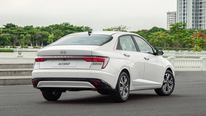 Hyundai Accent 2024 tại Việt Nam khác biệt thế nào so với Ấn Độ: Không có động cơ turbo, thiếu nhiều trang bị tiện nghi nhưng vẫn nhỉnh hơn ở 2 điểm- Ảnh 5. Hyundai Accent 2024 tại Việt Nam khác biệt thế nào so với Ấn Độ: Không có động cơ turbo, thiếu nhiều trang bị tiện nghi nhưng vẫn nhỉnh hơn ở 2 điểm- Ảnh 5.