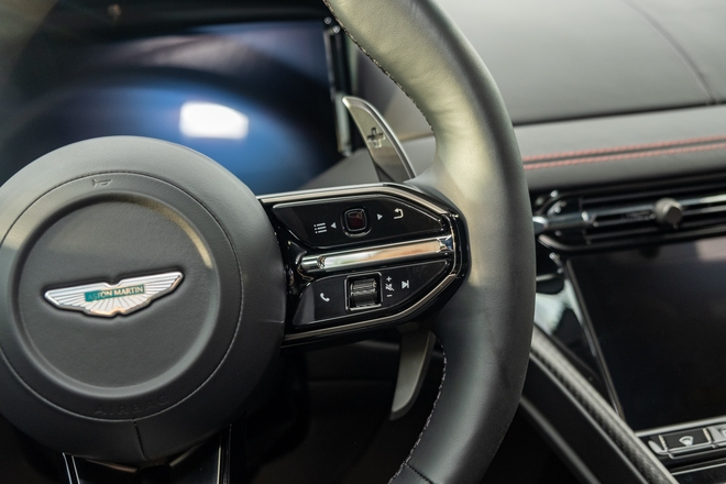 Aston Martin DB12 ra mắt Việt Nam: Giá từ 19,5 tỷ, đại gia thích mui trần hay option riêng vẫn đặt được nhưng cần chờ đợi- Ảnh 16. Aston Martin DB12 ra mắt Việt Nam: Giá từ 19,5 tỷ, đại gia thích mui trần hay option riêng vẫn đặt được nhưng cần chờ đợi- Ảnh 16.