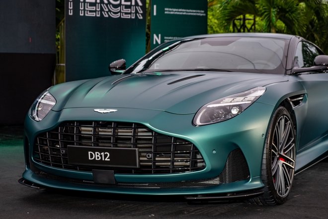 Aston Martin DB12 ra mắt Việt Nam: Giá từ 19,5 tỷ, đại gia thích mui trần hay option riêng vẫn đặt được nhưng cần chờ đợi- Ảnh 6. Aston Martin DB12 ra mắt Việt Nam: Giá từ 19,5 tỷ, đại gia thích mui trần hay option riêng vẫn đặt được nhưng cần chờ đợi- Ảnh 6.