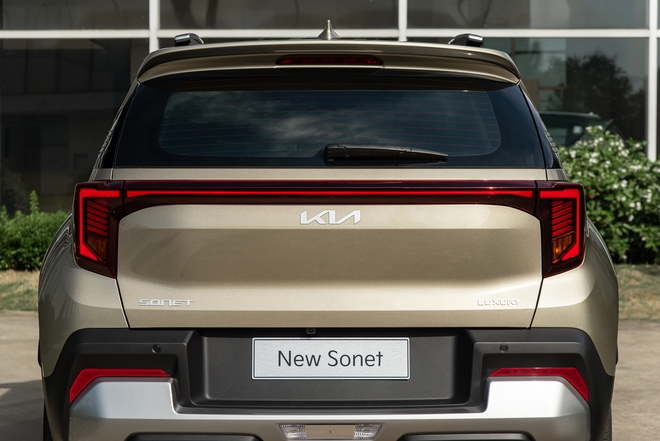 Đánh giá nhanh Kia Sonet 2024: Biến thành Seltos thu nhỏ, thêm đúng option khách Việt đang chờ- Ảnh 18. Đánh giá nhanh Kia Sonet 2024: Biến thành Seltos thu nhỏ, thêm đúng option khách Việt đang chờ- Ảnh 18.