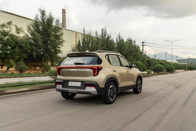 Đánh giá nhanh Kia Sonet 2024: Biến thành Seltos thu nhỏ, thêm đúng option khách Việt đang chờ- Ảnh 27. Đánh giá nhanh Kia Sonet 2024: Biến thành Seltos thu nhỏ, thêm đúng option khách Việt đang chờ- Ảnh 27.