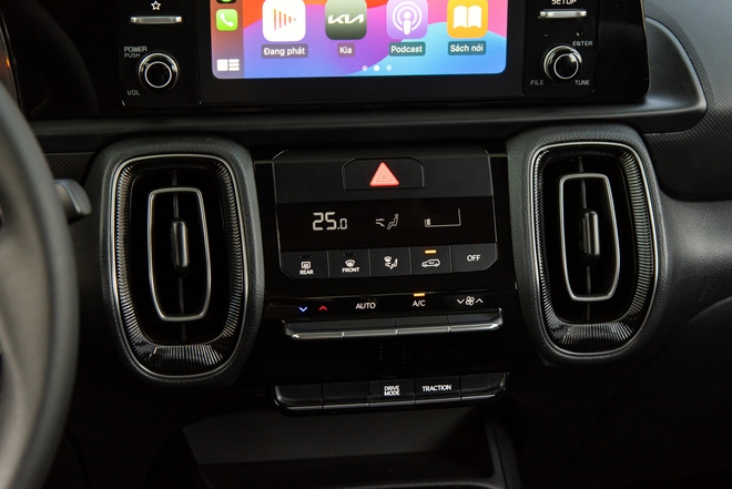 Đánh giá nhanh Kia Sonet 2024: Biến thành Seltos thu nhỏ, thêm đúng option khách Việt đang chờ- Ảnh 9. Đánh giá nhanh Kia Sonet 2024: Biến thành Seltos thu nhỏ, thêm đúng option khách Việt đang chờ- Ảnh 9.