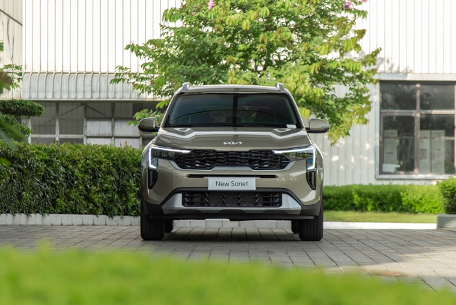 Đánh giá nhanh Kia Sonet 2024: Biến thành Seltos thu nhỏ, thêm đúng option khách Việt đang chờ- Ảnh 2. Đánh giá nhanh Kia Sonet 2024: Biến thành Seltos thu nhỏ, thêm đúng option khách Việt đang chờ- Ảnh 2.