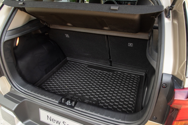 Đánh giá nhanh Kia Sonet 2024: Biến thành Seltos thu nhỏ, thêm đúng option khách Việt đang chờ- Ảnh 38. Đánh giá nhanh Kia Sonet 2024: Biến thành Seltos thu nhỏ, thêm đúng option khách Việt đang chờ- Ảnh 38.