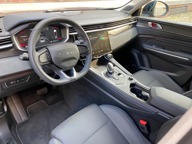 Lynk & Co 01 sắp về phiên bản mới: Bổ sung nhiều trang bị, giá dự kiến 1,1 tỷ đồng, khách mua sớm chỉ ngang giá CX-5- Ảnh 6. Lynk & Co 01 sắp về phiên bản mới: Bổ sung nhiều trang bị, giá dự kiến 1,1 tỷ đồng, khách mua sớm chỉ ngang giá CX-5- Ảnh 6.