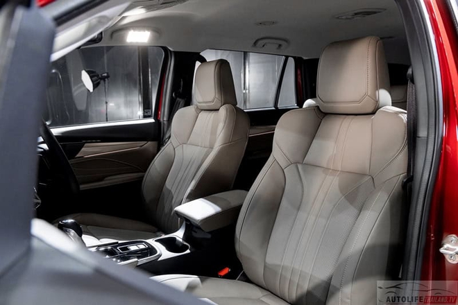 Isuzu mu-X 2025 ra mắt: Thêm bản thể thao, bổ sung công nghệ ADAS, nhưng về Việt Nam khó thoát kiếp xe ế- Ảnh 11. Isuzu mu-X 2025 ra mắt: Thêm bản thể thao, bổ sung công nghệ ADAS, nhưng về Việt Nam khó thoát kiếp xe ế- Ảnh 11.