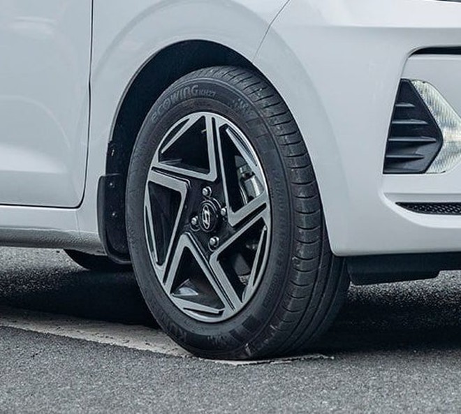 Chênh 11 triệu đồng, Hyundai Grand i10 và Kia Morning bản cao nhất hơn thua gì: Chọn an toàn hay thêm chút tiện nghi và sức mạnh động cơ- Ảnh 10. Chênh 11 triệu đồng, Hyundai Grand i10 và Kia Morning bản cao nhất hơn thua gì: Chọn an toàn hay thêm chút tiện nghi và sức mạnh động cơ- Ảnh 10.