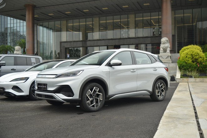 3 mẫu xe BYD chốt thông số tại Việt Nam: Trang bị đếm mỏi mắt, đa dạng phân khúc, CX-5, Camry phải dè chừng- Ảnh 3. 3 mẫu xe BYD chốt thông số tại Việt Nam: Trang bị đếm mỏi mắt, đa dạng phân khúc, CX-5, Camry phải dè chừng- Ảnh 3.