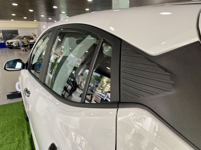 Ảnh thực tế Hyundai Grand i10 1.2AT hatchback giá 435 triệu đồng: Thấp hơn bản sedan 20 triệu đồng nhưng có ga tự động và đèn LED- Ảnh 16. Ảnh thực tế Hyundai Grand i10 1.2AT hatchback giá 435 triệu đồng: Thấp hơn bản sedan 20 triệu đồng nhưng có ga tự động và đèn LED- Ảnh 16.