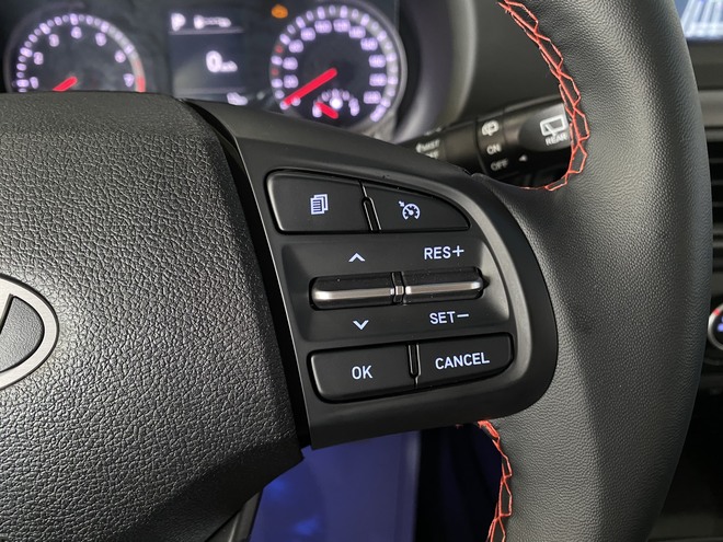 Ảnh thực tế Hyundai Grand i10 1.2AT hatchback giá 435 triệu đồng: Thấp hơn bản sedan 20 triệu đồng nhưng có ga tự động và đèn LED- Ảnh 12. Ảnh thực tế Hyundai Grand i10 1.2AT hatchback giá 435 triệu đồng: Thấp hơn bản sedan 20 triệu đồng nhưng có ga tự động và đèn LED- Ảnh 12.