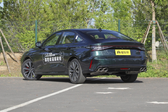 Hãng xe Trung Quốc đã đến Việt Nam tung mẫu đối thủ với Toyota Camry: Giá rẻ hơn hẳn, dùng option của xe sang, màn hình kép 24,6inch- Ảnh 6. Hãng xe Trung Quốc đã đến Việt Nam tung mẫu đối thủ với Toyota Camry: Giá rẻ hơn hẳn, dùng option của xe sang, màn hình kép 24,6inch- Ảnh 6.