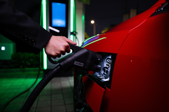 Audi Q8 e-tron ra mắt Việt Nam: Giá từ 3,8 tỷ đồng, bảo hành pin 8 năm, tặng sạc miễn phí- Ảnh 19. Audi Q8 e-tron ra mắt Việt Nam: Giá từ 3,8 tỷ đồng, bảo hành pin 8 năm, tặng sạc miễn phí- Ảnh 19.