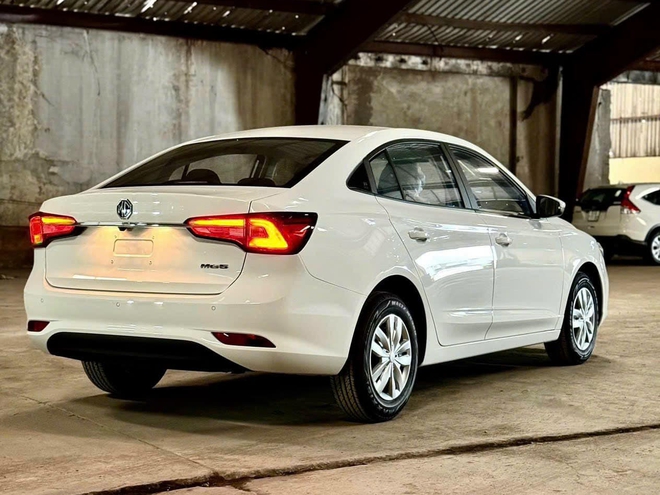 ‘Sedan rẻ nhất Việt Nam’ MG5 giảm giá kỷ lục tại đại lý: Bản base còn hơn 320 triệu, rẻ hơn i10 dù cỡ lớn hơn Accent- Ảnh 5. ‘Sedan rẻ nhất Việt Nam’ MG5 giảm giá kỷ lục tại đại lý: Bản base còn hơn 320 triệu, rẻ hơn i10 dù cỡ lớn hơn Accent- Ảnh 5.