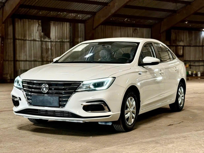 ‘Sedan rẻ nhất Việt Nam’ MG5 giảm giá kỷ lục tại đại lý: Bản base còn hơn 320 triệu, rẻ hơn i10 dù cỡ lớn hơn Accent- Ảnh 4. ‘Sedan rẻ nhất Việt Nam’ MG5 giảm giá kỷ lục tại đại lý: Bản base còn hơn 320 triệu, rẻ hơn i10 dù cỡ lớn hơn Accent- Ảnh 4.