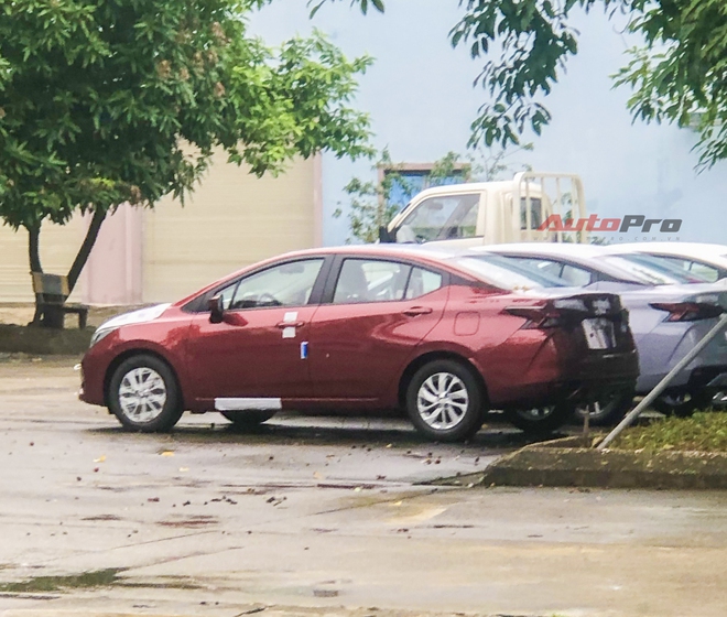 Nissan Almera 2024 lần đầu lộ diện tại Việt Nam: 3 phiên bản, mâm, đèn được nâng cấp, sắp ra mắt đấu Accent- Ảnh 6. Nissan Almera 2024 lần đầu lộ diện tại Việt Nam: 3 phiên bản, mâm, đèn được nâng cấp, sắp ra mắt đấu Accent- Ảnh 6.