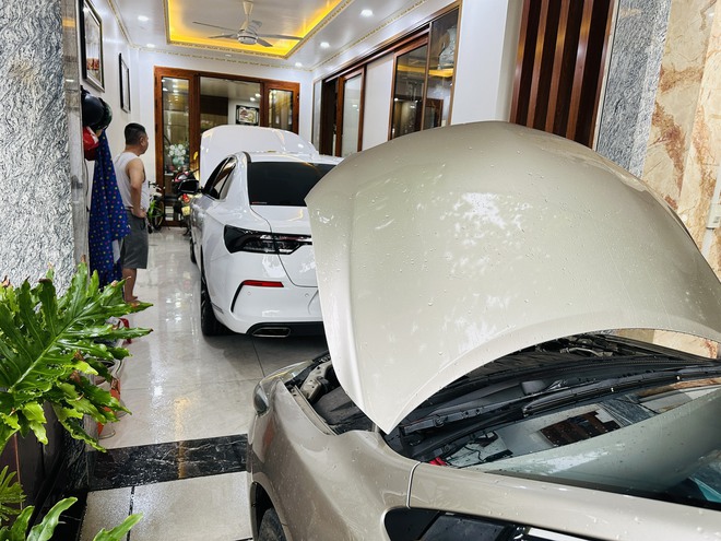 Sếp công ty dược cứu hộ hàng nghìn ô tô miễn phí bằng Toyota Corolla Altis: 'Có người bảo hâm, chẳng ai max rảnh thế này'- Ảnh 12. Sếp công ty dược cứu hộ hàng nghìn ô tô miễn phí bằng Toyota Corolla Altis: 'Có người bảo hâm, chẳng ai max rảnh thế này'- Ảnh 12.