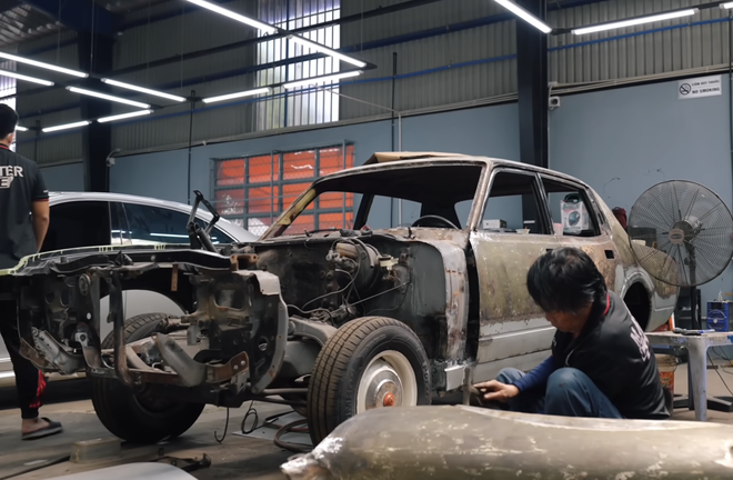 Dân chơi Việt độ lại Toyota Crown 49 năm tuổi như xe mới: Mất 120 ngày để hoàn thiện, có chi tiết giống Bentley- Ảnh 3. Dân chơi Việt độ lại Toyota Crown 49 năm tuổi như xe mới: Mất 120 ngày để hoàn thiện, có chi tiết giống Bentley- Ảnh 3.