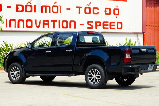 Nhiều bán tải mới ra mắt Việt Nam năm nay đấu Ranger: Triton 2024 lột xác, có mẫu lần đầu xuất hiện, giá dưới 500 triệu đồng- Ảnh 3. Nhiều bán tải mới ra mắt Việt Nam năm nay đấu Ranger: Triton 2024 lột xác, có mẫu lần đầu xuất hiện, giá dưới 500 triệu đồng- Ảnh 3.