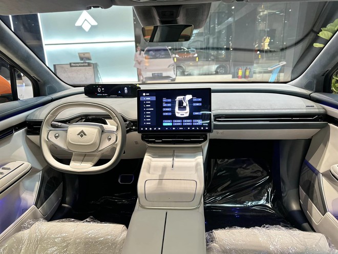 Aion Hyper HT sắp về Việt Nam: Cửa cánh chim, mạnh ngang VF 7, đầy pin chạy Hà Nội - Đà Nẵng không cần sạc lại- Ảnh 8. Aion Hyper HT sắp về Việt Nam: Cửa cánh chim, mạnh ngang VF 7, đầy pin chạy Hà Nội - Đà Nẵng không cần sạc lại- Ảnh 8.