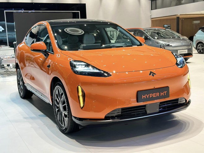 Aion Hyper HT sắp về Việt Nam: Cửa cánh chim, mạnh ngang VF 7, đầy pin chạy Hà Nội - Đà Nẵng không cần sạc lại- Ảnh 3. Aion Hyper HT sắp về Việt Nam: Cửa cánh chim, mạnh ngang VF 7, đầy pin chạy Hà Nội - Đà Nẵng không cần sạc lại- Ảnh 3.