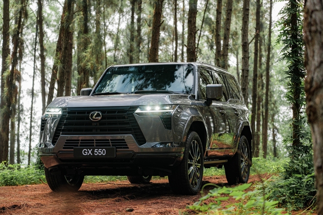 Lexus GX 550 ra mắt Việt Nam: Giá từ 6,2 tỷ, máy như Land Cruiser, nhiều công nghệ sang xịn chưa từng có- Ảnh 3. Lexus GX 550 ra mắt Việt Nam: Giá từ 6,2 tỷ, máy như Land Cruiser, nhiều công nghệ sang xịn chưa từng có- Ảnh 3.