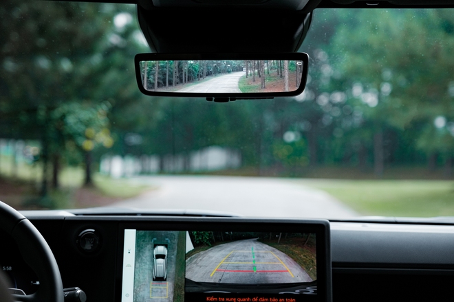 Lexus GX 550 ra mắt Việt Nam: Giá từ 6,2 tỷ, máy như Land Cruiser, nhiều công nghệ sang xịn chưa từng có- Ảnh 13. Lexus GX 550 ra mắt Việt Nam: Giá từ 6,2 tỷ, máy như Land Cruiser, nhiều công nghệ sang xịn chưa từng có- Ảnh 13.