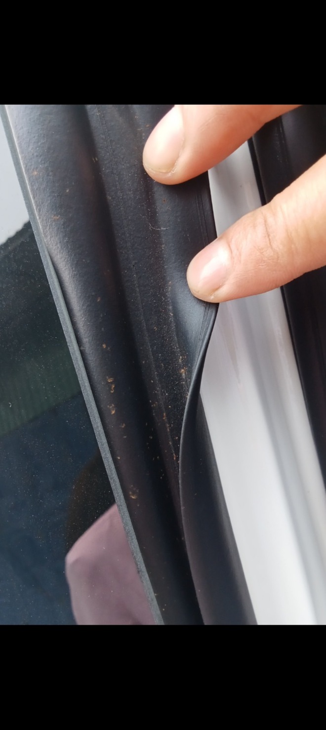 Vừa nhận Honda BR-V đã phát hiện hoen rỉ, chủ xe tại Vĩnh Phúc muốn đổi xe mới, hãng chỉ đồng ý thay phụ tùng và sơn lại- Ảnh 3. Vừa nhận Honda BR-V đã phát hiện hoen rỉ, chủ xe tại Vĩnh Phúc muốn đổi xe mới, hãng chỉ đồng ý thay phụ tùng và sơn lại- Ảnh 3.