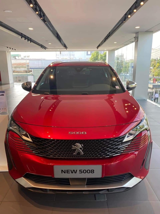 Peugeot 5008 giảm giá tới hơn trăm triệu ở đại lý, xe tiền tỉ nay rẻ hơn hàng loạt đối thủ Fortuner, Santa Fe, CX-8- Ảnh 6. Peugeot 5008 giảm giá tới hơn trăm triệu ở đại lý, xe tiền tỉ nay rẻ hơn hàng loạt đối thủ Fortuner, Santa Fe, CX-8- Ảnh 6.
