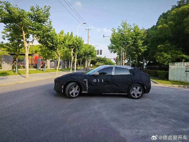 SUV Xiaomi mới lộ diện: Trông như ‘Ferrari giá rẻ’, giá sẽ đắt hơn sedan, ra mắt cuối năm nay- Ảnh 4. SUV Xiaomi mới lộ diện: Trông như ‘Ferrari giá rẻ’, giá sẽ đắt hơn sedan, ra mắt cuối năm nay- Ảnh 4.