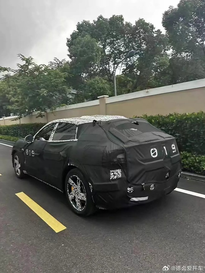 SUV Xiaomi mới lộ diện: Trông như ‘Ferrari giá rẻ’, giá sẽ đắt hơn sedan, ra mắt cuối năm nay- Ảnh 5. SUV Xiaomi mới lộ diện: Trông như ‘Ferrari giá rẻ’, giá sẽ đắt hơn sedan, ra mắt cuối năm nay- Ảnh 5.