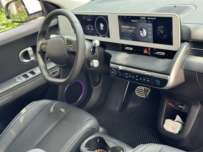 Rao bán Hyundai Ioniq 5 chạy 8.000 km giá 1,28 tỷ đồng, dân buôn xe cũ nhận định: Hợp với người thích trải nghiệm, hoặc có vài xe ở nhà- Ảnh 9. Rao bán Hyundai Ioniq 5 chạy 8.000 km giá 1,28 tỷ đồng, dân buôn xe cũ nhận định: Hợp với người thích trải nghiệm, hoặc có vài xe ở nhà- Ảnh 9.