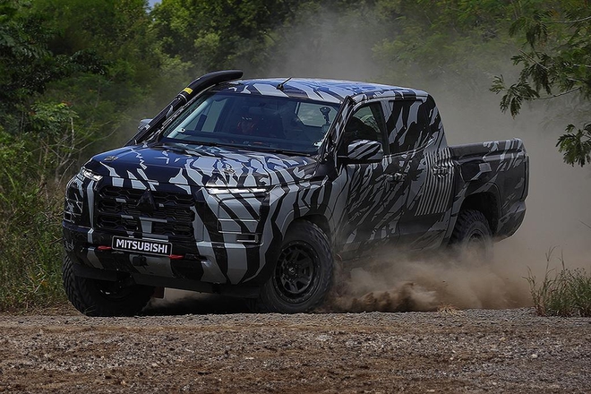 Mitsubishi Triton Ralliart 2025 dễ trang bị động cơ hybrid sạc điện đấu Hilux và Navara, báo Úc e vẫn Ranger Raptor vẫn trên một bậc- Ảnh 4. Mitsubishi Triton Ralliart 2025 dễ trang bị động cơ hybrid sạc điện đấu Hilux và Navara, báo Úc e vẫn Ranger Raptor vẫn trên một bậc- Ảnh 4.