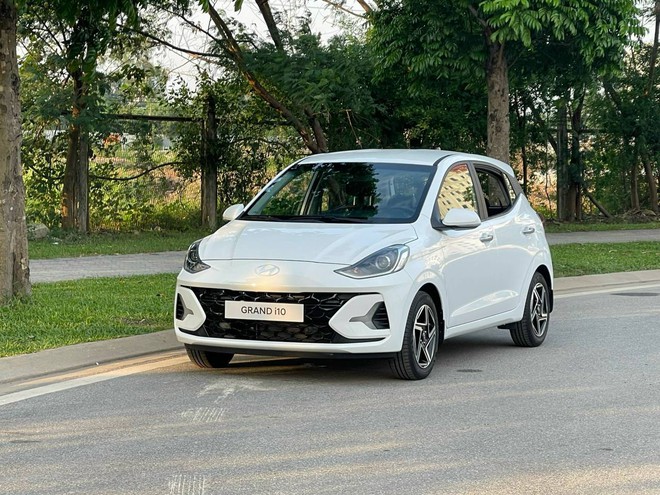 Hyundai i10 2024 lần đầu lộ diện tại Việt Nam: Mặt trước mới, đèn hậu theo 'trend', dễ trở lại ngôi vương phân khúc A- Ảnh 2.