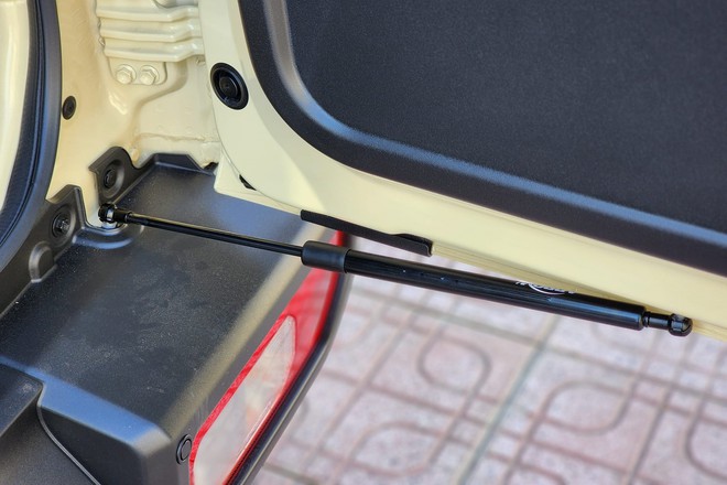 Dân chơi camping TP. HCM tốn hơn 1,6 tỷ đồng cho Suzuki Jimny: Nhiều đồ 'cắm là ăn', sẽ thêm điện mặt trời dùng bếp, tủ lạnh- Ảnh 16. Dân chơi camping TP. HCM tốn hơn 1,6 tỷ đồng cho Suzuki Jimny: Nhiều đồ 'cắm là ăn', sẽ thêm điện mặt trời dùng bếp, tủ lạnh- Ảnh 16.