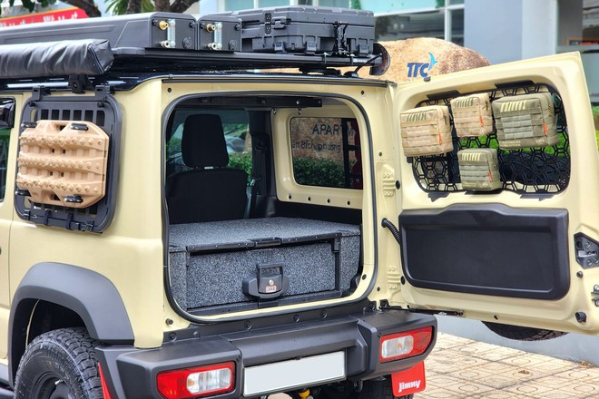 Dân chơi camping TP. HCM tốn hơn 1,6 tỷ đồng cho Suzuki Jimny: Nhiều đồ 'cắm là ăn', sẽ thêm điện mặt trời dùng bếp, tủ lạnh- Ảnh 9. Dân chơi camping TP. HCM tốn hơn 1,6 tỷ đồng cho Suzuki Jimny: Nhiều đồ 'cắm là ăn', sẽ thêm điện mặt trời dùng bếp, tủ lạnh- Ảnh 9.
