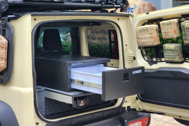 Dân chơi camping TP. HCM tốn hơn 1,6 tỷ đồng cho Suzuki Jimny: Nhiều đồ 'cắm là ăn', sẽ thêm điện mặt trời dùng bếp, tủ lạnh- Ảnh 8. Dân chơi camping TP. HCM tốn hơn 1,6 tỷ đồng cho Suzuki Jimny: Nhiều đồ 'cắm là ăn', sẽ thêm điện mặt trời dùng bếp, tủ lạnh- Ảnh 8.