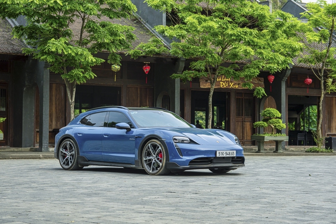 Bỏ 7 tỷ mua Porsche Taycan Cross Turismo đi phượt, đây là 3 thứ trải nghiệm bạn khó tìm thấy trên bất kỳ chiếc xe nào khác- Ảnh 4. Bỏ 7 tỷ mua Porsche Taycan Cross Turismo đi phượt, đây là 3 thứ trải nghiệm bạn khó tìm thấy trên bất kỳ chiếc xe nào khác- Ảnh 4.