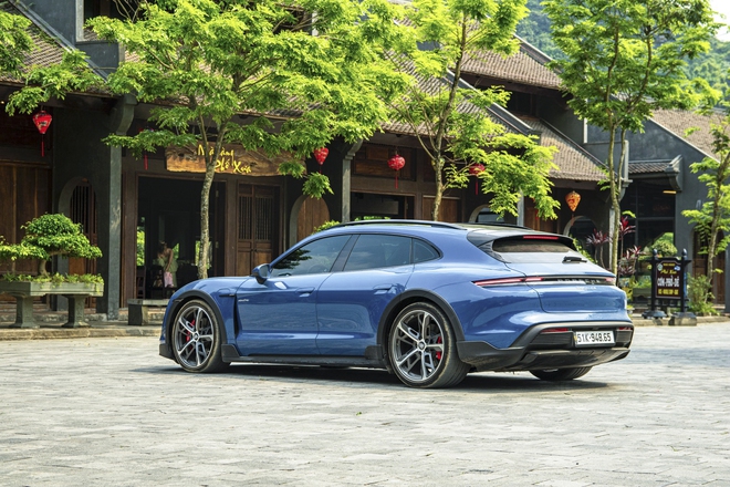 Bỏ 7 tỷ mua Porsche Taycan Cross Turismo đi phượt, đây là 3 thứ trải nghiệm bạn khó tìm thấy trên bất kỳ chiếc xe nào khác- Ảnh 3.