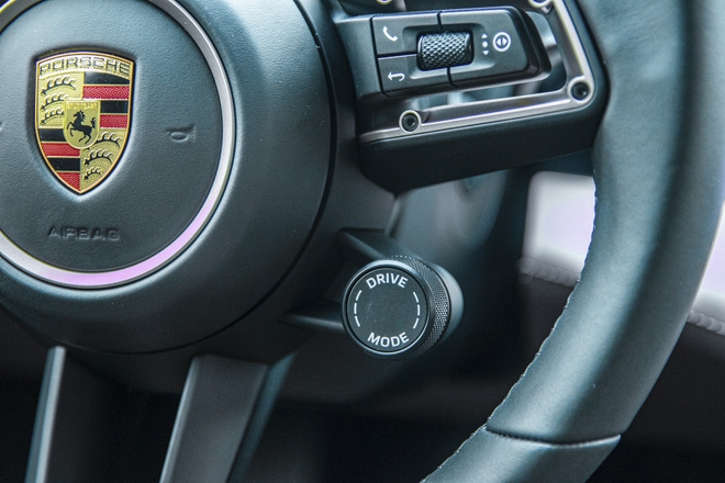 Bỏ 7 tỷ mua Porsche Taycan Cross Turismo đi phượt, đây là 3 thứ trải nghiệm bạn khó tìm thấy trên bất kỳ chiếc xe nào khác- Ảnh 8. Bỏ 7 tỷ mua Porsche Taycan Cross Turismo đi phượt, đây là 3 thứ trải nghiệm bạn khó tìm thấy trên bất kỳ chiếc xe nào khác- Ảnh 8.