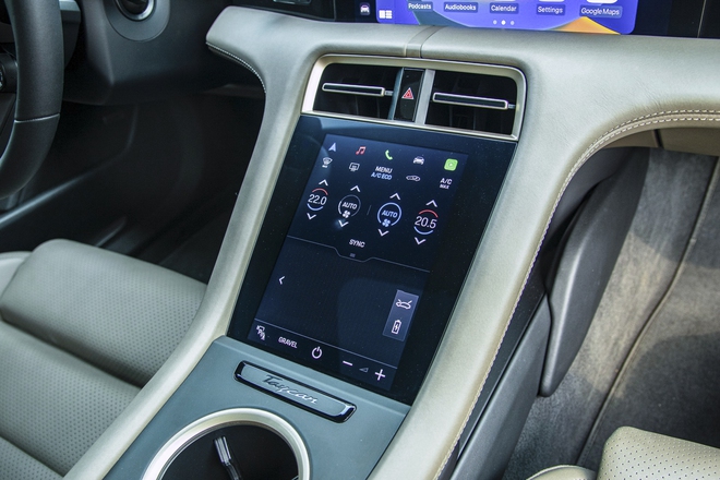 Bỏ 7 tỷ mua Porsche Taycan Cross Turismo đi phượt, đây là 3 thứ trải nghiệm bạn khó tìm thấy trên bất kỳ chiếc xe nào khác- Ảnh 17. Bỏ 7 tỷ mua Porsche Taycan Cross Turismo đi phượt, đây là 3 thứ trải nghiệm bạn khó tìm thấy trên bất kỳ chiếc xe nào khác- Ảnh 17.