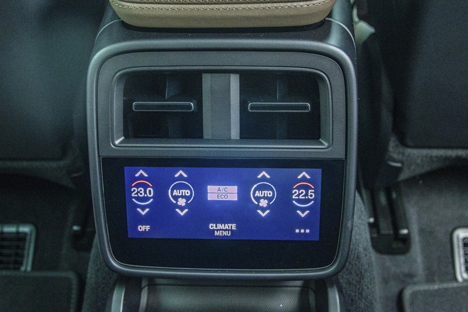 Bỏ 7 tỷ mua Porsche Taycan Cross Turismo đi phượt, đây là 3 thứ trải nghiệm bạn khó tìm thấy trên bất kỳ chiếc xe nào khác- Ảnh 31. Bỏ 7 tỷ mua Porsche Taycan Cross Turismo đi phượt, đây là 3 thứ trải nghiệm bạn khó tìm thấy trên bất kỳ chiếc xe nào khác- Ảnh 31.