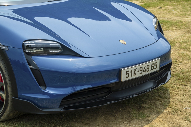 Bỏ 7 tỷ mua Porsche Taycan Cross Turismo đi phượt, đây là 3 thứ trải nghiệm bạn khó tìm thấy trên bất kỳ chiếc xe nào khác- Ảnh 12. Bỏ 7 tỷ mua Porsche Taycan Cross Turismo đi phượt, đây là 3 thứ trải nghiệm bạn khó tìm thấy trên bất kỳ chiếc xe nào khác- Ảnh 12.