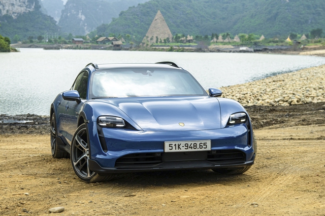 Bỏ 7 tỷ mua Porsche Taycan Cross Turismo đi phượt, đây là 3 thứ trải nghiệm bạn khó tìm thấy trên bất kỳ chiếc xe nào khác- Ảnh 19. Bỏ 7 tỷ mua Porsche Taycan Cross Turismo đi phượt, đây là 3 thứ trải nghiệm bạn khó tìm thấy trên bất kỳ chiếc xe nào khác- Ảnh 19.