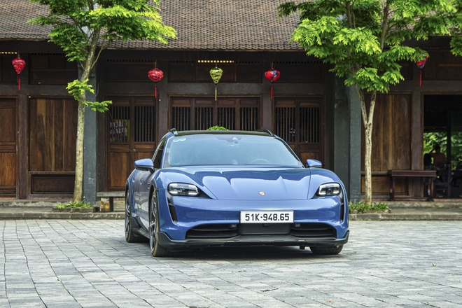 Bỏ 7 tỷ mua Porsche Taycan Cross Turismo đi phượt, đây là 3 thứ trải nghiệm bạn khó tìm thấy trên bất kỳ chiếc xe nào khác- Ảnh 2. Bỏ 7 tỷ mua Porsche Taycan Cross Turismo đi phượt, đây là 3 thứ trải nghiệm bạn khó tìm thấy trên bất kỳ chiếc xe nào khác- Ảnh 2.